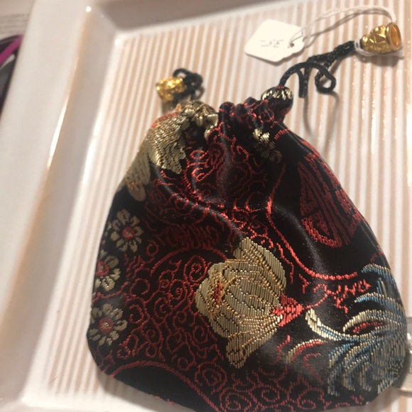 3/ 10$ Absolutely stunning jewelry bag - Picture 5 of 6